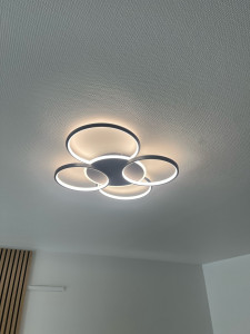 Photo de galerie - Installation luminaires électriques connecter 
