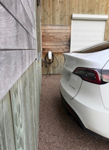 Photo de galerie - Installation borne de recharge Tesla 