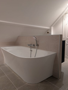 Photo de galerie - Relooking complet d'une salle de bain dans un hôtel Spa 