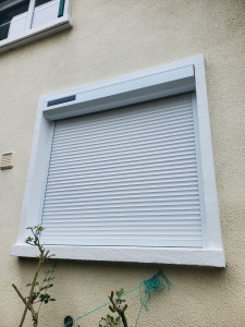 Photo de galerie - Pose d'un vollet roulant solaire