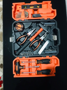 Photo de galerie - Interventions réalisées avec du matériel adapté (outils ), pour un travail propre, rapide et durable.”