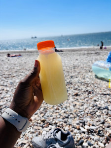 Photo de galerie - Jus de gingembre, fait maison avec des ingrédients frais.