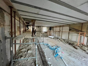 Photo de galerie - Pose de plancher lors d’une rénovation intérieur 