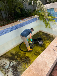 Photo de galerie - Entretien piscine