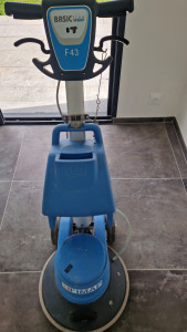 Photo de galerie - Bricolage et multi services