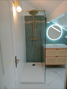 Photo de galerie - Salle de bain carrelage et mosaïque douche italien