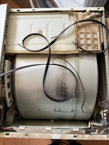 Photo de galerie - Changement courroie sèche linge