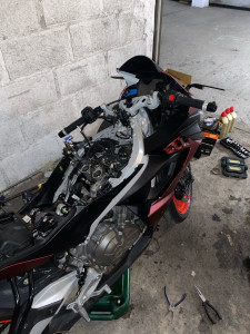Photo de galerie - Moto Sportive Revision complete : vidange filtres bougies et diagnostic general 