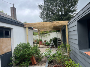 Photo de galerie - Montage de pergola
