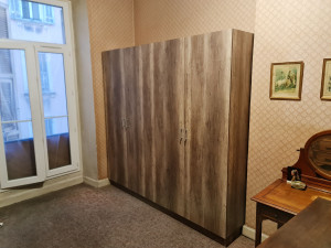 Photo de galerie - Réalisation d'une armoire sur mesure à la couleur demandée 
