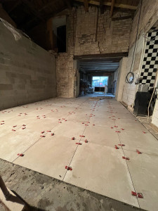 Photo de galerie - Carrelage d’une maison. 