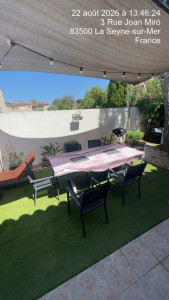 Photo de galerie - Piscine jacuzzi jardin intérieur lingerie