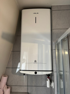 Photo de galerie - Installation d’un ballon d’eau chaude extra plat