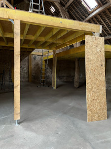 Photo de galerie - Fabrication d’un étage dans un atelier 