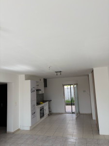 Photo de galerie - Mise au propre mur et plafond appartement entier  en blanc 