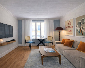 Photo de galerie - Après : Aménagement d’un salon avec un budget limité : optimisation d’un espace étroit pour gagner en sensation de volume et transformer un intérieur terne en un espace plus harmonieux.