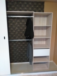 Photo de galerie - Montage d'un dressing chez une très bonne cliente à moi ( partie droite)