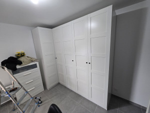 Photo de galerie - Montage de dressing sur mesure pour des clients fidèles