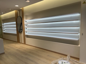 Photo de galerie - Bandeau lumineux  chez opticien Arras 62
