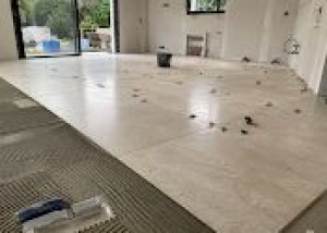 Photo de galerie - Pose de carrelage en rénovation.