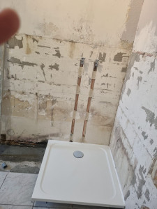 Photo de galerie - Une pose de bac à douche