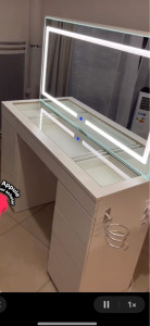 Photo de galerie - Coiffeuse