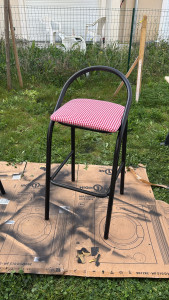 Photo de galerie - Restauration de vieux tabouret de bar