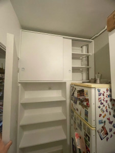 Photo de galerie - Modulaire installé sur mesure en mdf 18mm et rails en aluminium.