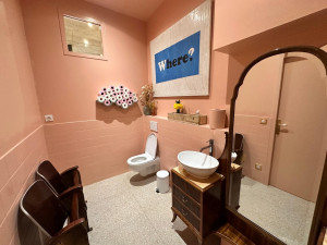 Photo de galerie - Toilettes d'un café