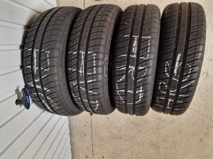 Photo de galerie - Montage de vos roues complètes sur Site.