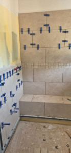 Photo de galerie - Salle de bain refaite entièrement avec du carrelage 