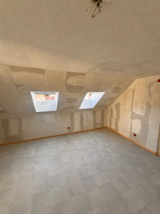 Photo de galerie - Isolation rampant + membrane pose de ba13 et enduit 