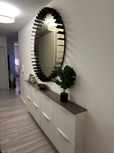 Photo de galerie - Montage meuble et miroir avec installation électrique 
