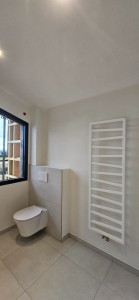 Photo de galerie - WC suspendu & sèche serviette 