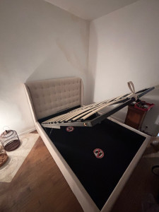 Photo de galerie - Lit coffre