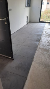 Photo de galerie - Carrelage 60x60 sur chape neuve après primaire 
