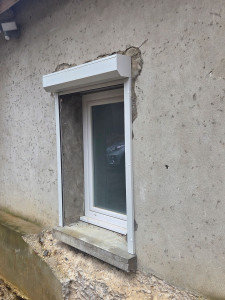 Photo de galerie - Installation volet Roulant sans les finitions facades