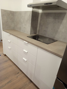 Photo de galerie - Menuiserie professionnel : Votre cuisine clé en main de A a Z! De fourniture a la pose finale, je m'occupe de tout. Vous avez déjà acheté votre cuisine ou vous souhaitez que je la fournisse ? Je m'adapte a 100% a votre projet. Pose complète ! 