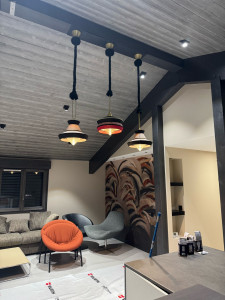 Photo de galerie - Pose de 3 lustres