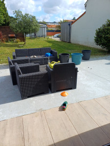 Photo de galerie - Ronte de 400m2 de pelouse