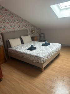 Photo de galerie - J ai effectuer le ménage ainsi que changement de literie et remettre de la literie propre et faire le lit 