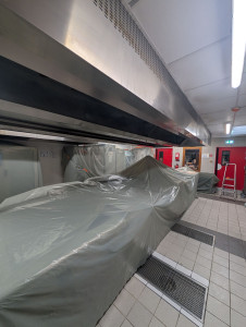 Photo de galerie - Nettoyage de hottes de cuisine professionnelle avec délivrance attestation pour assurance et sécurité (TMS Nettoyage, c'est plus de 150 hottes en 2025)