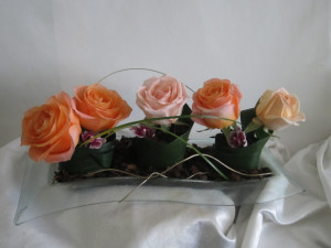 Photo de galerie - Maki avec des roses et petite orchidées