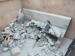 Photo de galerie - Démolition Banc en béton 