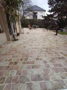 Photo de galerie - 
bonjour je fais tout maçonnerie expérience 25 ans mur clôture en parpaing crépi pavé béton travaux maçonnerie