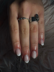 Photo de galerie - Ongles en gel 28€