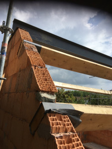 Photo de galerie - Pose de panne et IPN de 11 m sur pignon