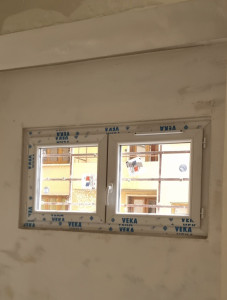 Photo de galerie - Remplacment fenêtre boîs par fenêtre pvc pose rénovation 