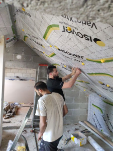 Photo de galerie - Plafond suspend sur toiture