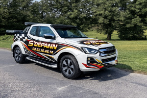 Photo de galerie - Là où les autres ne passent pas, moi j’y vais 4x4 plateau.